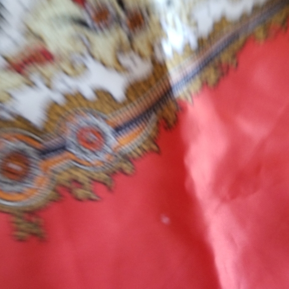 Vintage scarf rolled hem - Picture 3 of 5